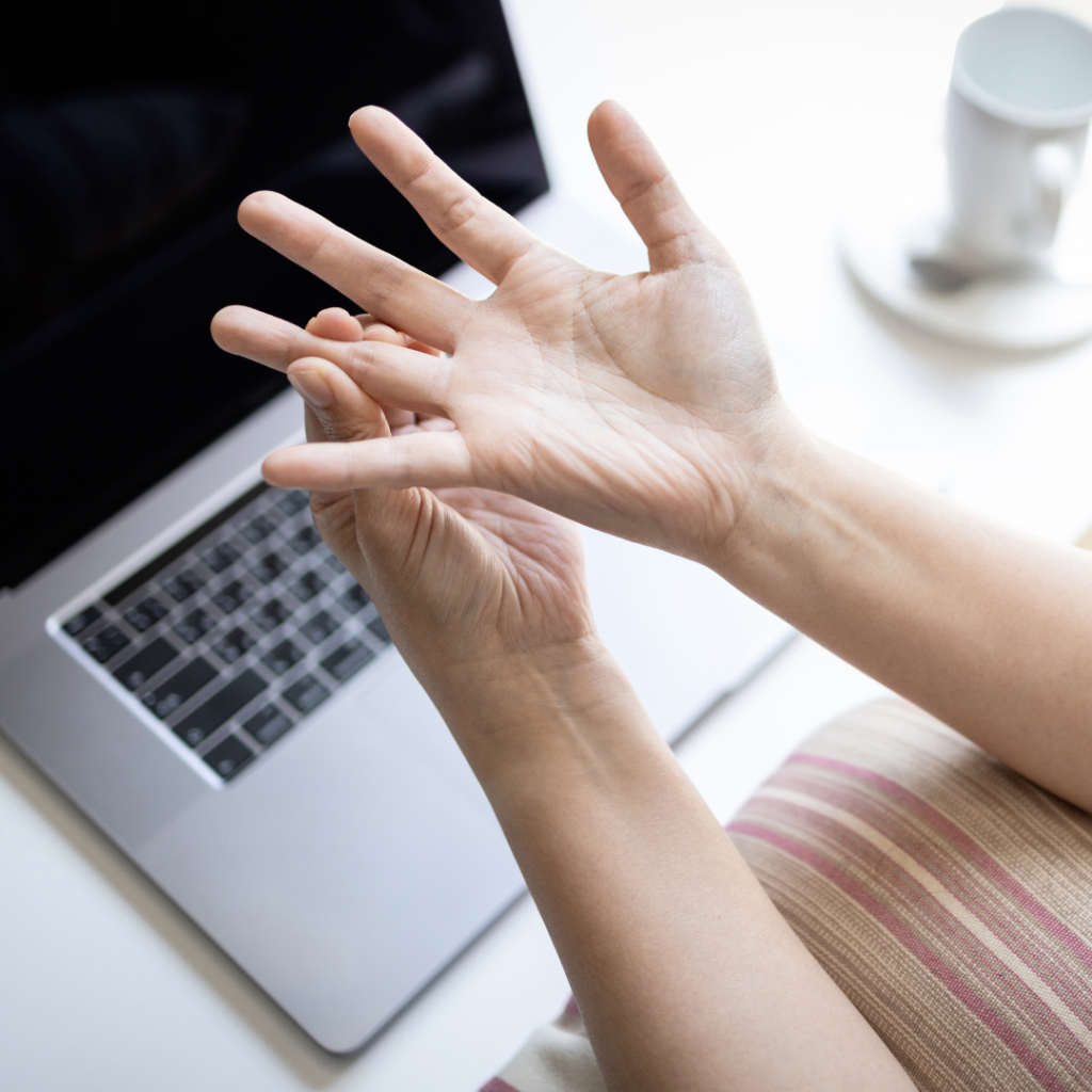 εκτινασσόμενος  δάκτυλος trigger finger